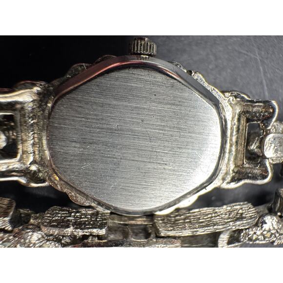 Vtg XANADU Peekaboo Silver Tone Marcasite Quartz Bracelet Womens Watch MOP Dial - Picture 10 of 11
